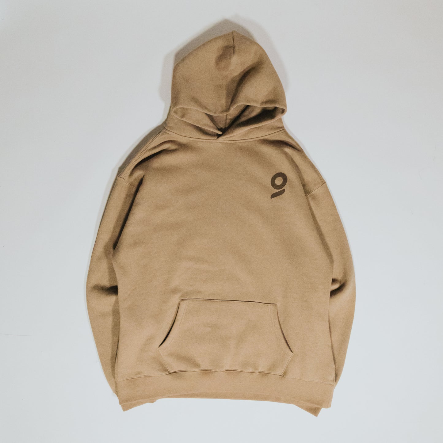 Relax Hood, Sand